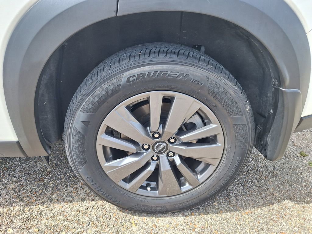 Used 2024 Nissan Pathfinder SV image 24