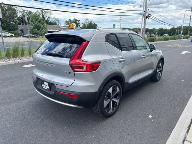 Used 2025 Volvo XC40 B5 Plus AWD/4WD image 5