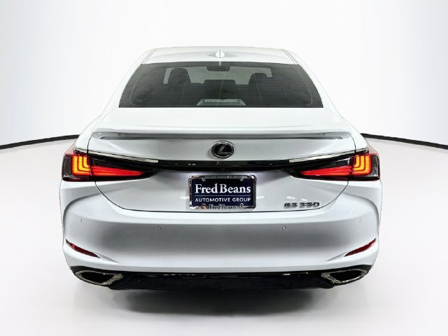 Used 2024 Lexus ES 350 F Sport w/ Technology Package FWD image 9