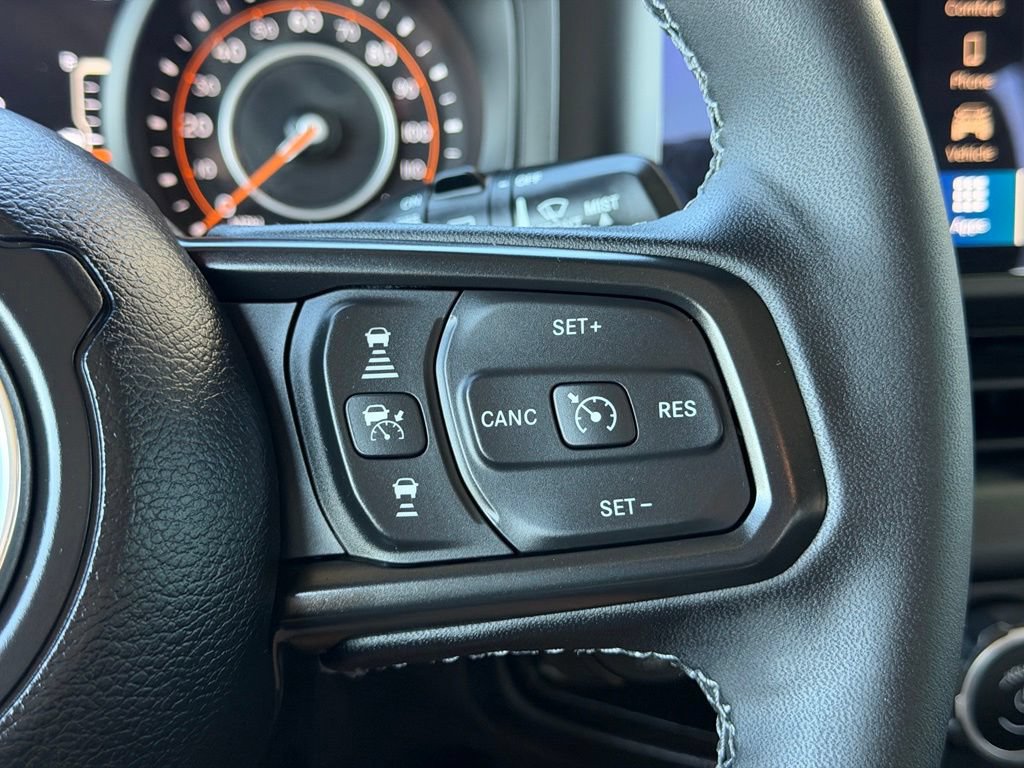 Used 2025 Jeep Wrangler Unlimited Rubicon w/ Convenience Group AWD/4WD image 20