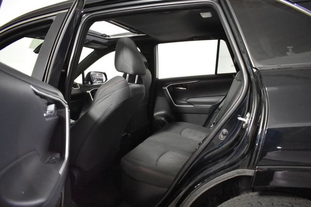 Used 2022 Toyota RAV4 SE w/ Weather & Moonroof Package AWD/4WD image 27