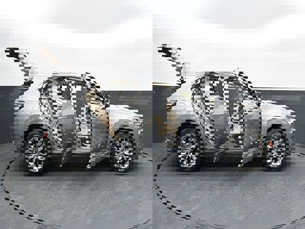 Used 2023 Buick Envision Avenir AWD/4WD image 44