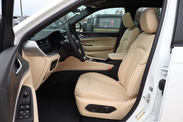 New 2026 Jeep Grand Cherokee Limited image 10