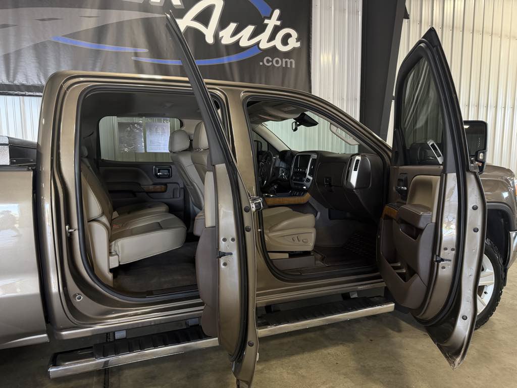 Used 2015 GMC Sierra 1500 SLT w/ Driver Alert Package AWD/4WD image 4