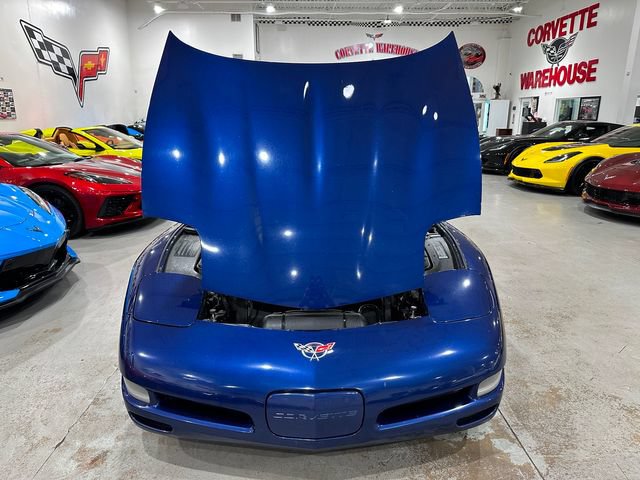 Used 2004 Chevrolet Corvette Coupe w/ Preferred Equipment Group RWD image 19