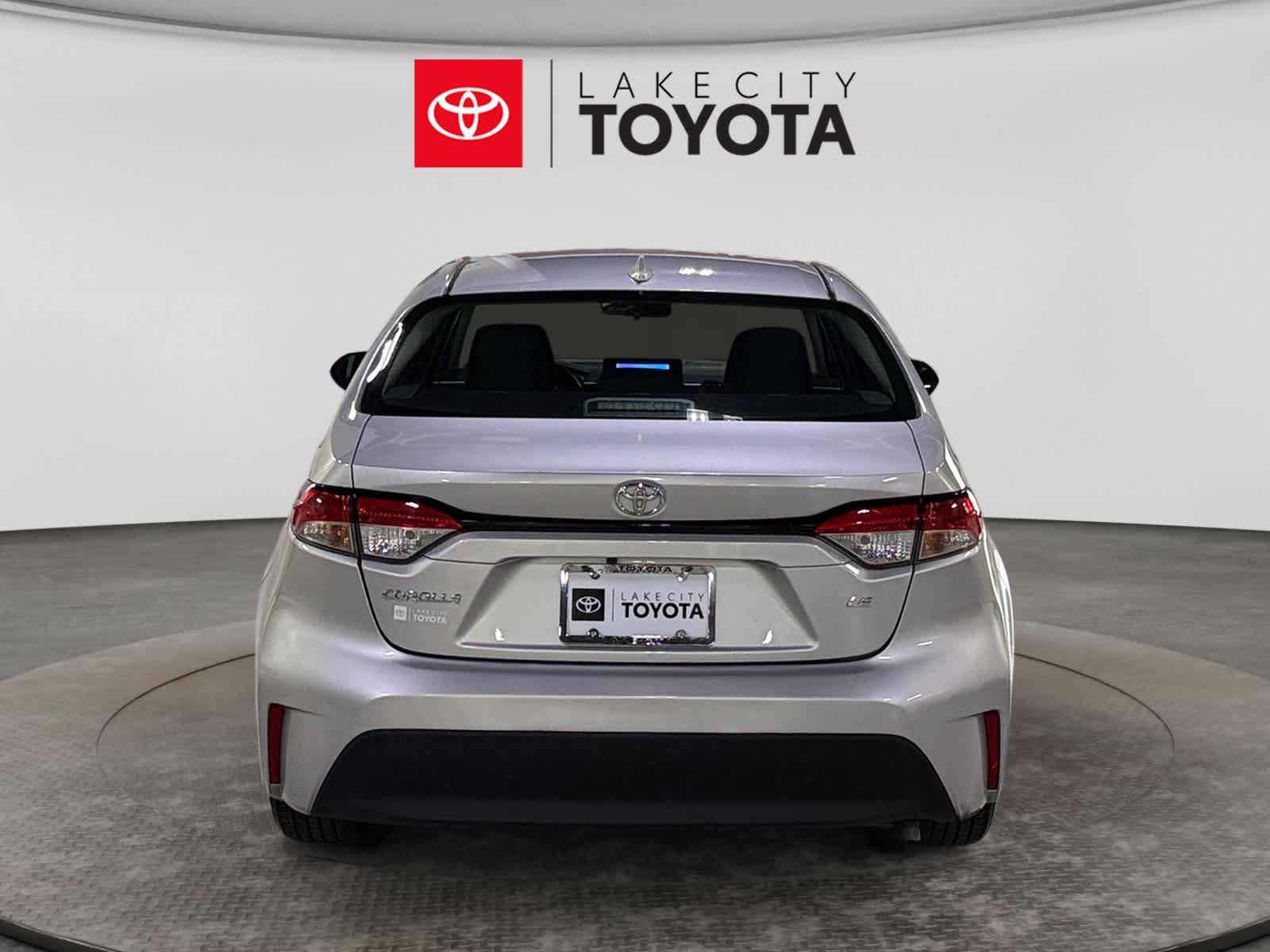 Used 2024 Toyota Corolla LE FWD image 7