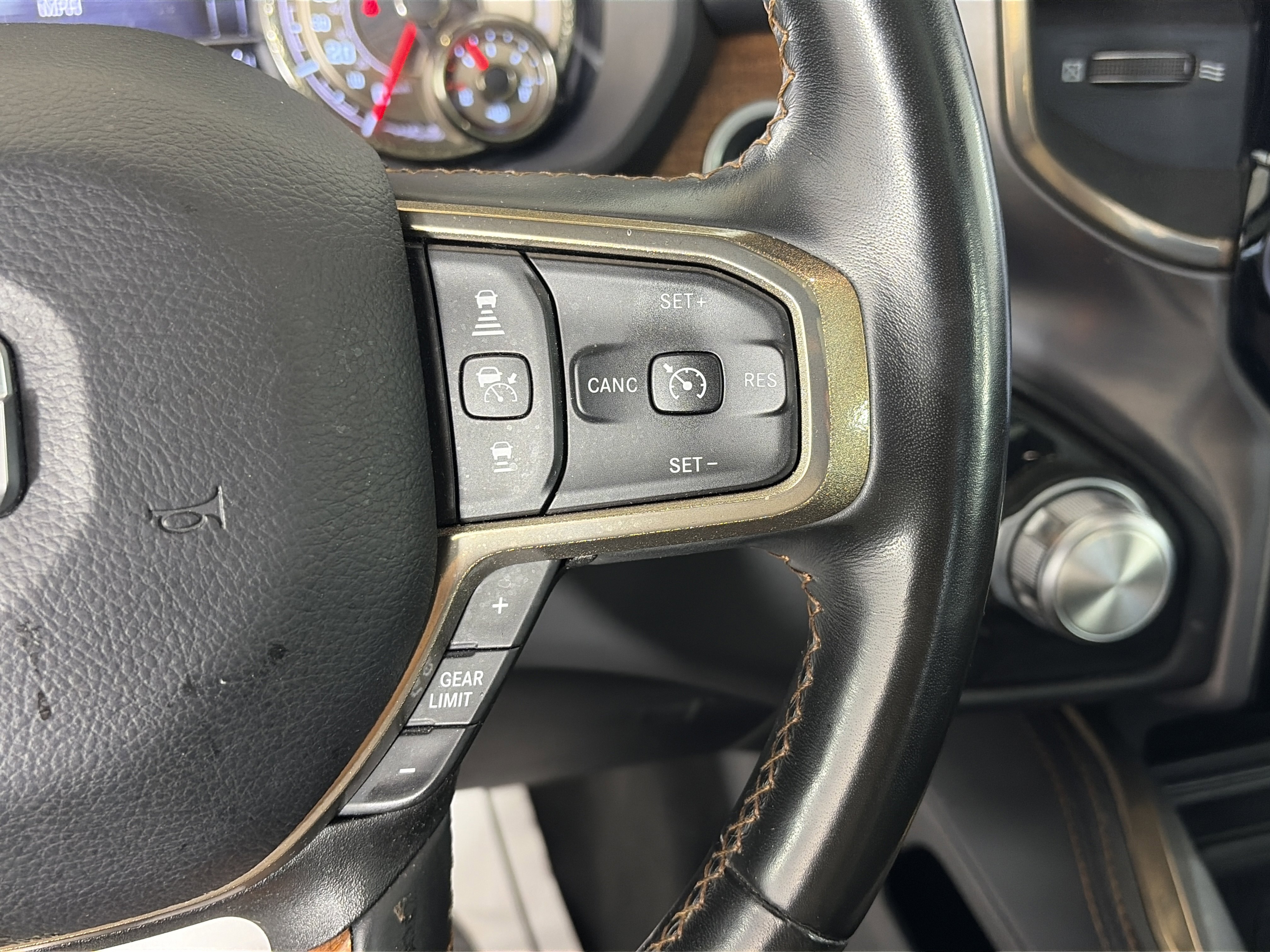 Used 2022 RAM 1500 Limited image 31