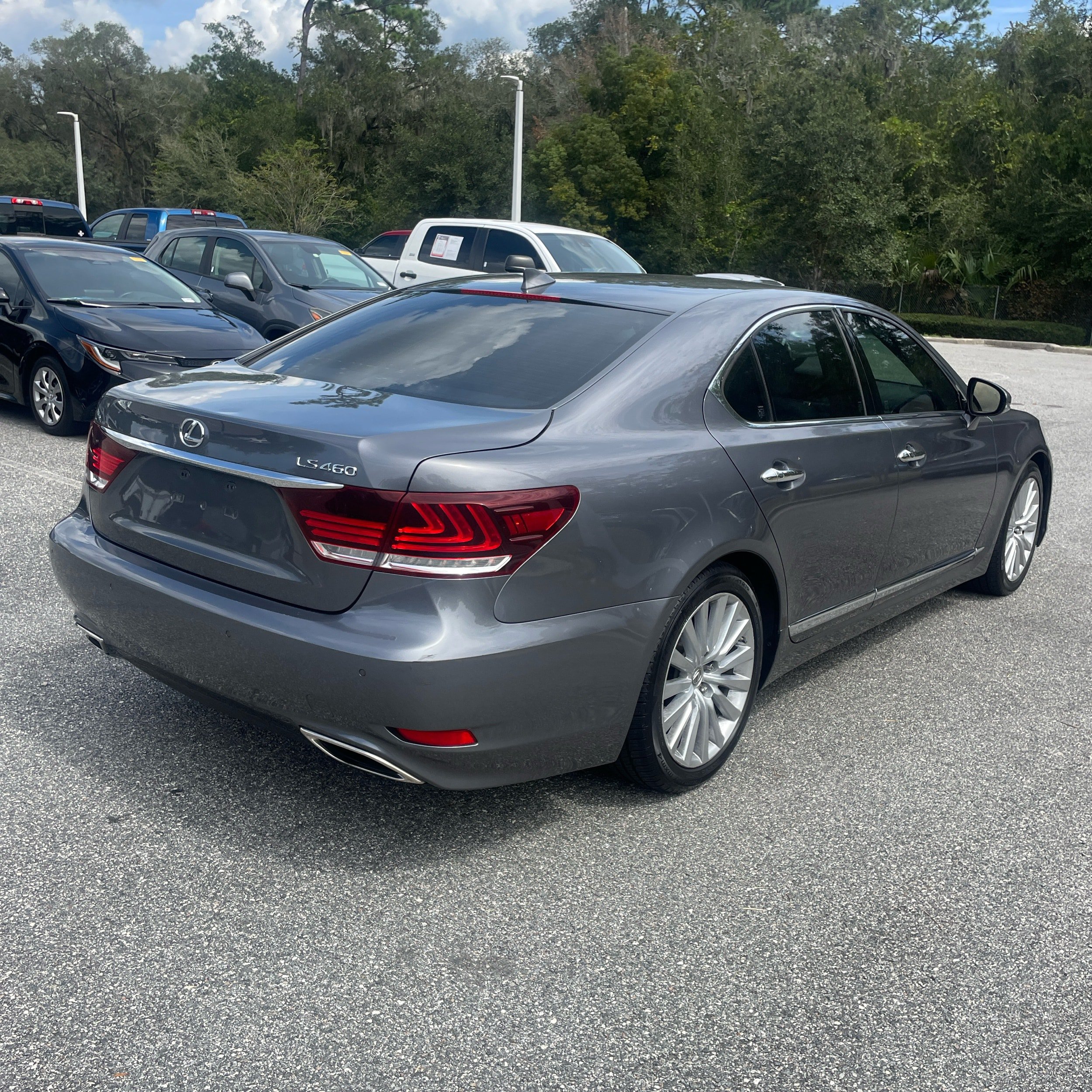 Used 2014 Lexus LS 460 w/ Comfort Package RWD image 12