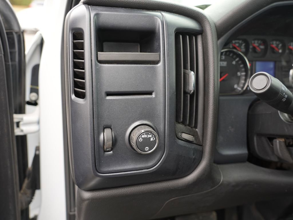 Used 2016 Chevrolet Silverado 2500 W/T AWD/4WD image 13