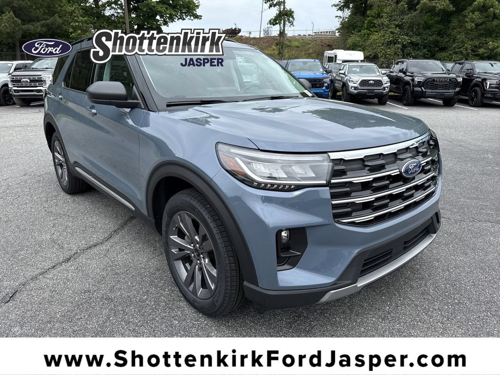 Used 2025 Ford Explorer Active w/ Active Comfort Package AWD/4WD image 1