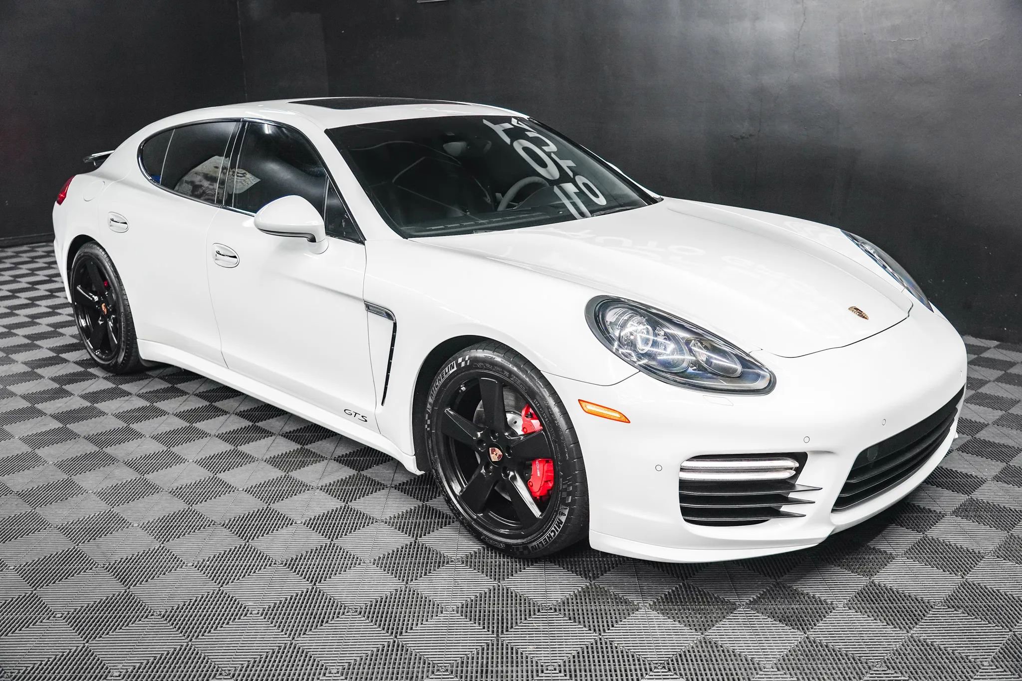 Used 2015 Porsche Panamera GTS w/ Premium Package Plus image 23