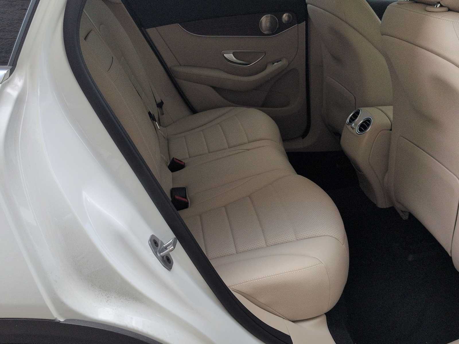 Used 2021 Mercedes-Benz GLC 300 4MATIC image 22