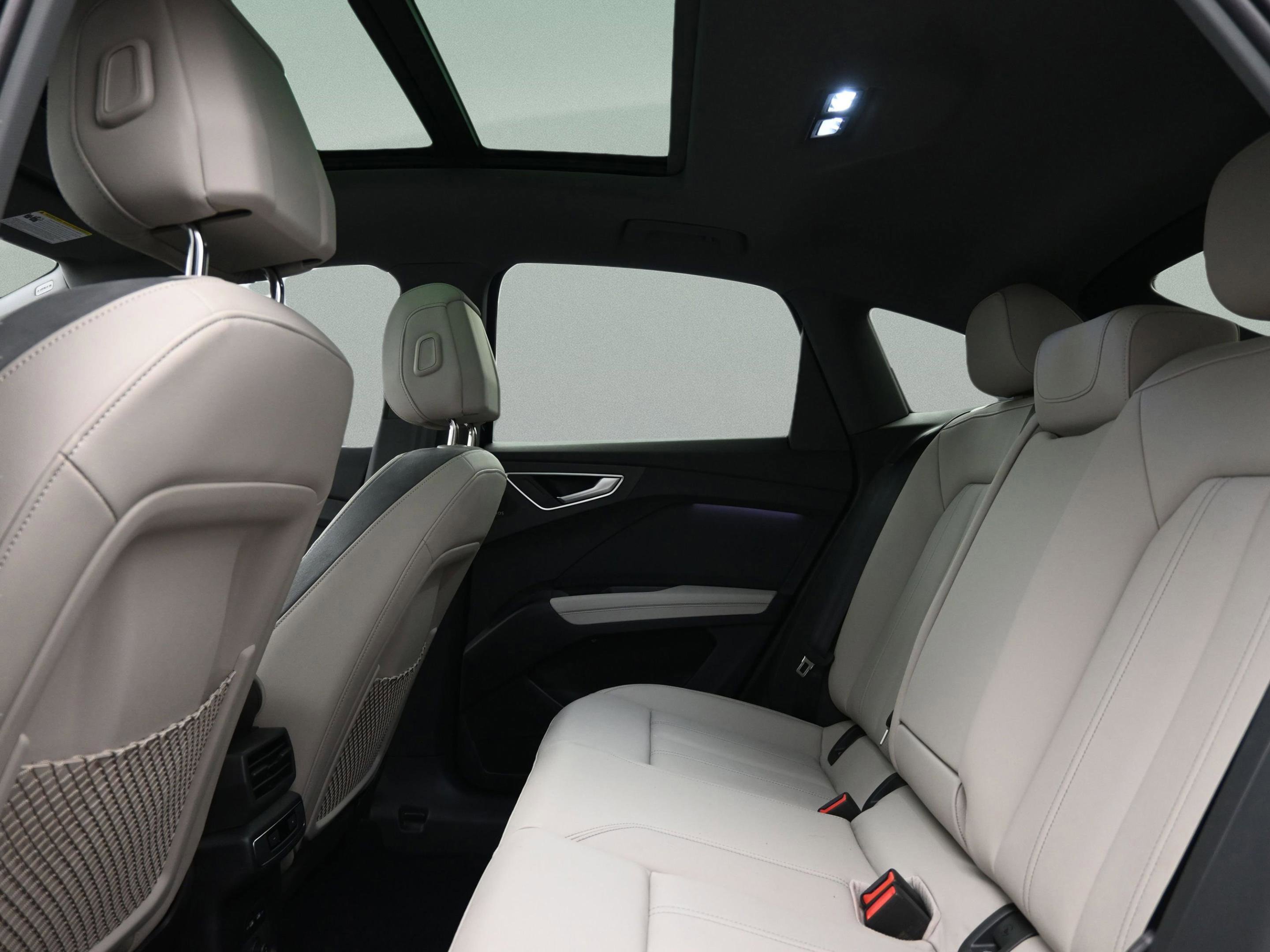 Used 2024 Audi Q4 e-tron Premium Plus w/ Premium Plus image 40