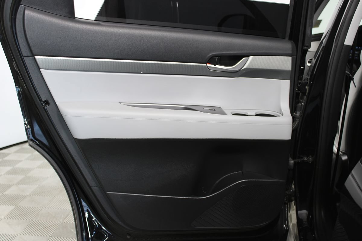 Used 2025 Hyundai Palisade SEL FWD image 28