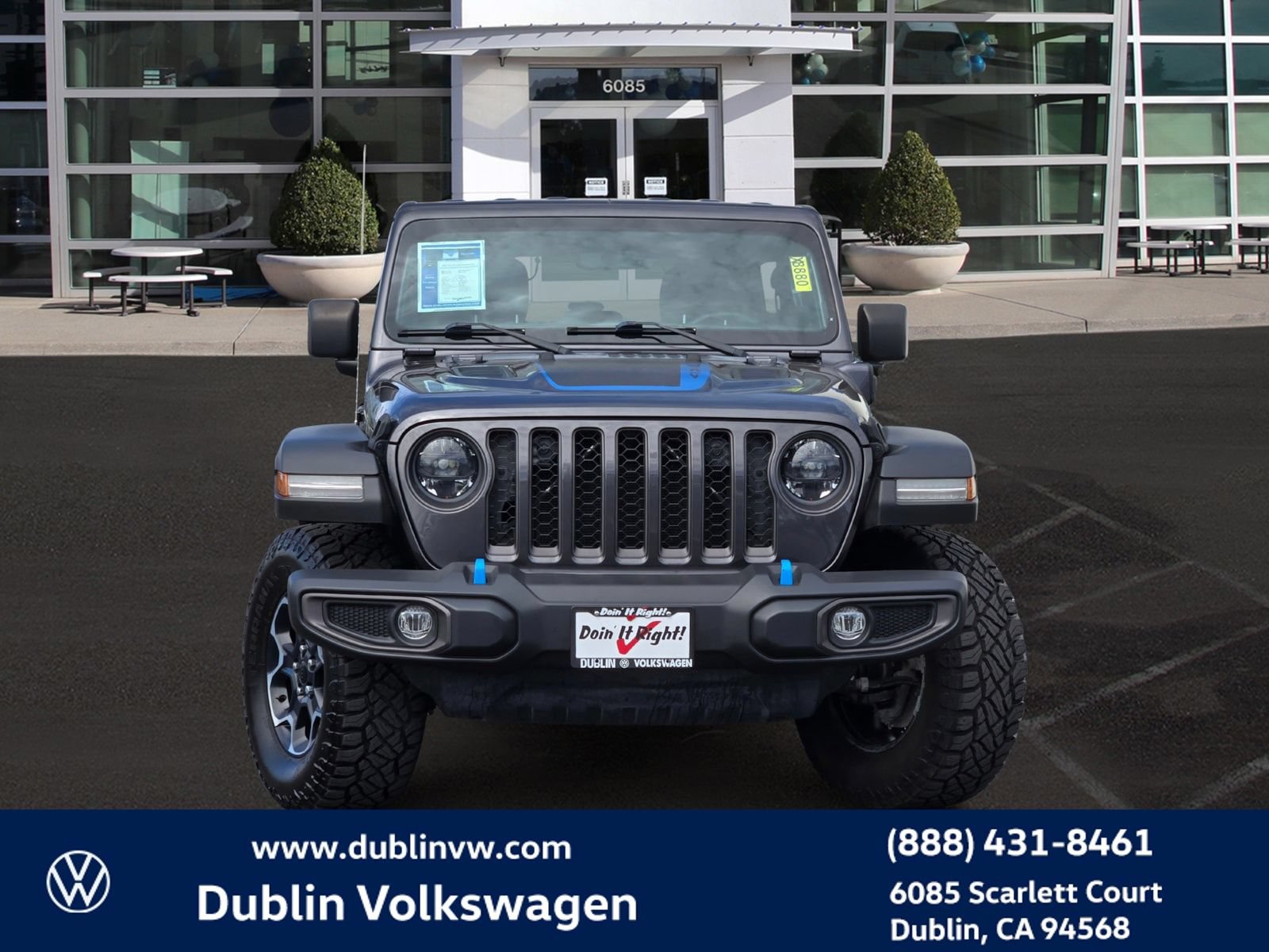 Used 2023 Jeep Wrangler Unlimited Rubicon 4xe w/ Cold Weather Group AWD/4WD image 2