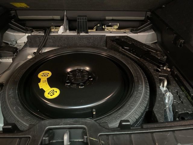 Used 2025 Volvo XC40 B5 Core AWD/4WD image 84