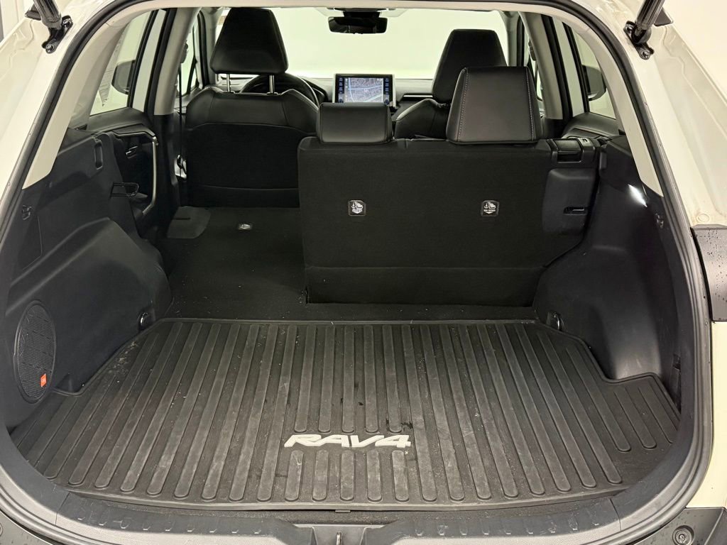 Used 2021 Toyota RAV4 Limited image 28
