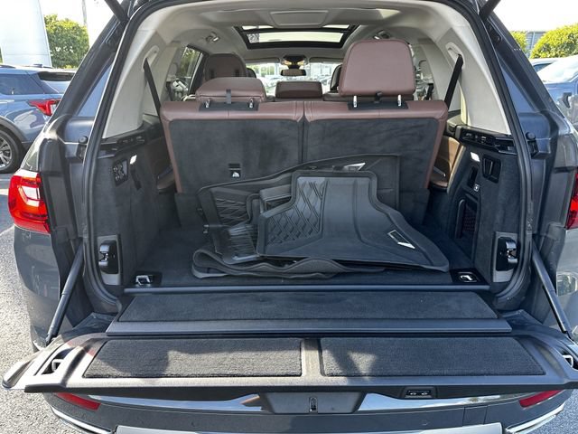Used 2021 BMW X7 xDrive40i w/ Executive Package AWD/4WD image 44