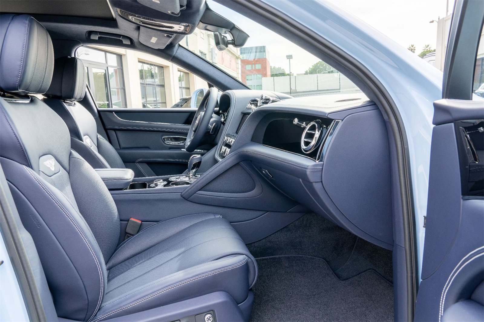 New 2025 Bentley Bentayga image 21