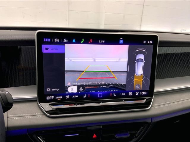 Certified 2025 Volkswagen Tiguan SE w/ Panoramic Sunroof Package image 21