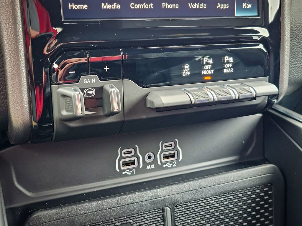 New 2026 RAM 1500 4x4 Crew Cab image 28