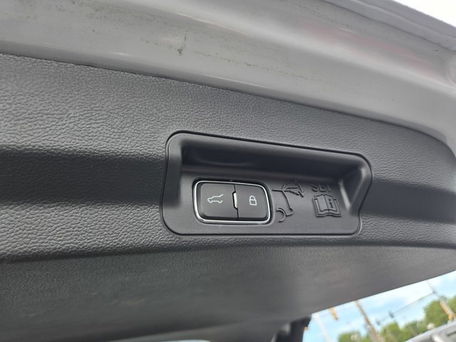 Certified 2025 Ford Explorer Active AWD/4WD image 35