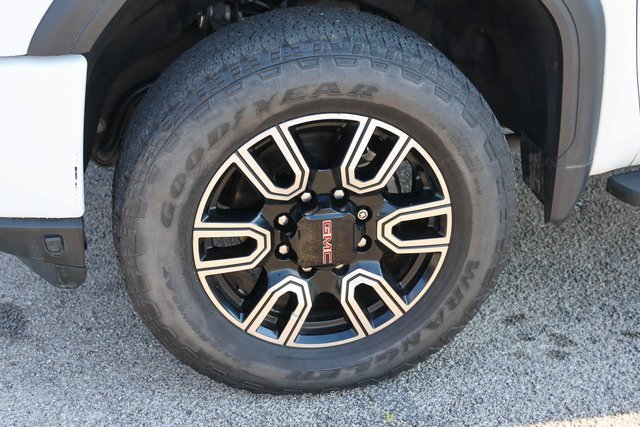 Used 2022 GMC Sierra 2500 AT4 w/ AT4 Preferred Package image 7