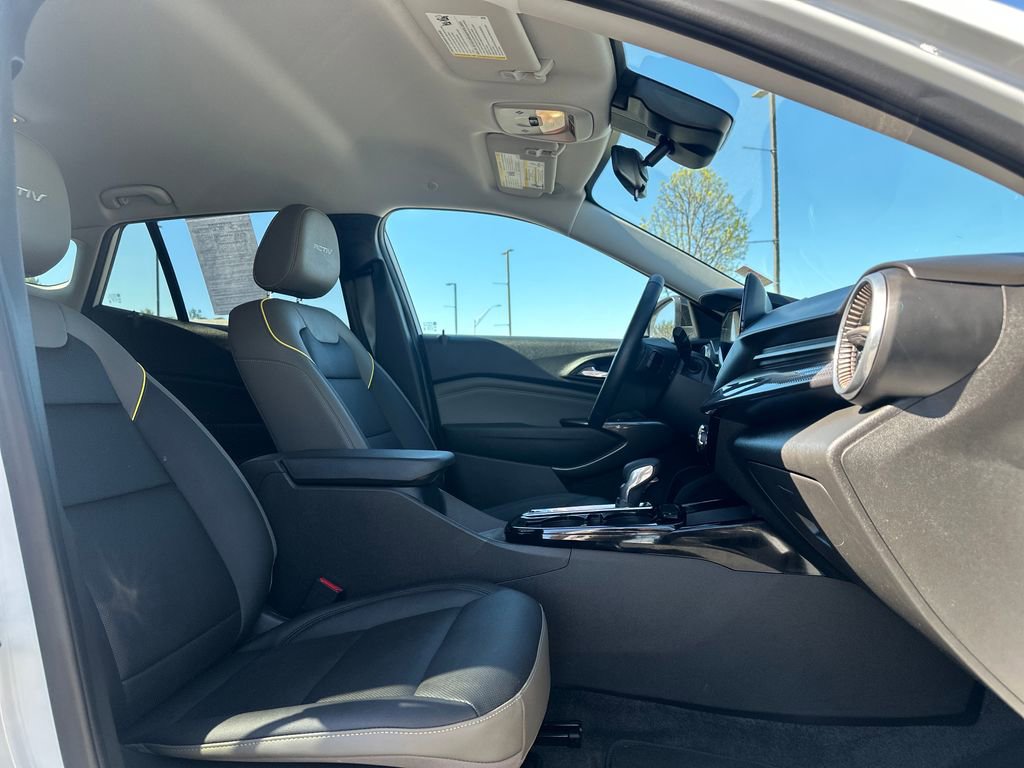 Used 2025 Chevrolet Trax ACTIV w/ Driver Confidence Package image 15