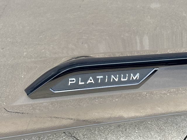Used 2024 Toyota Tundra Platinum AWD/4WD image 12