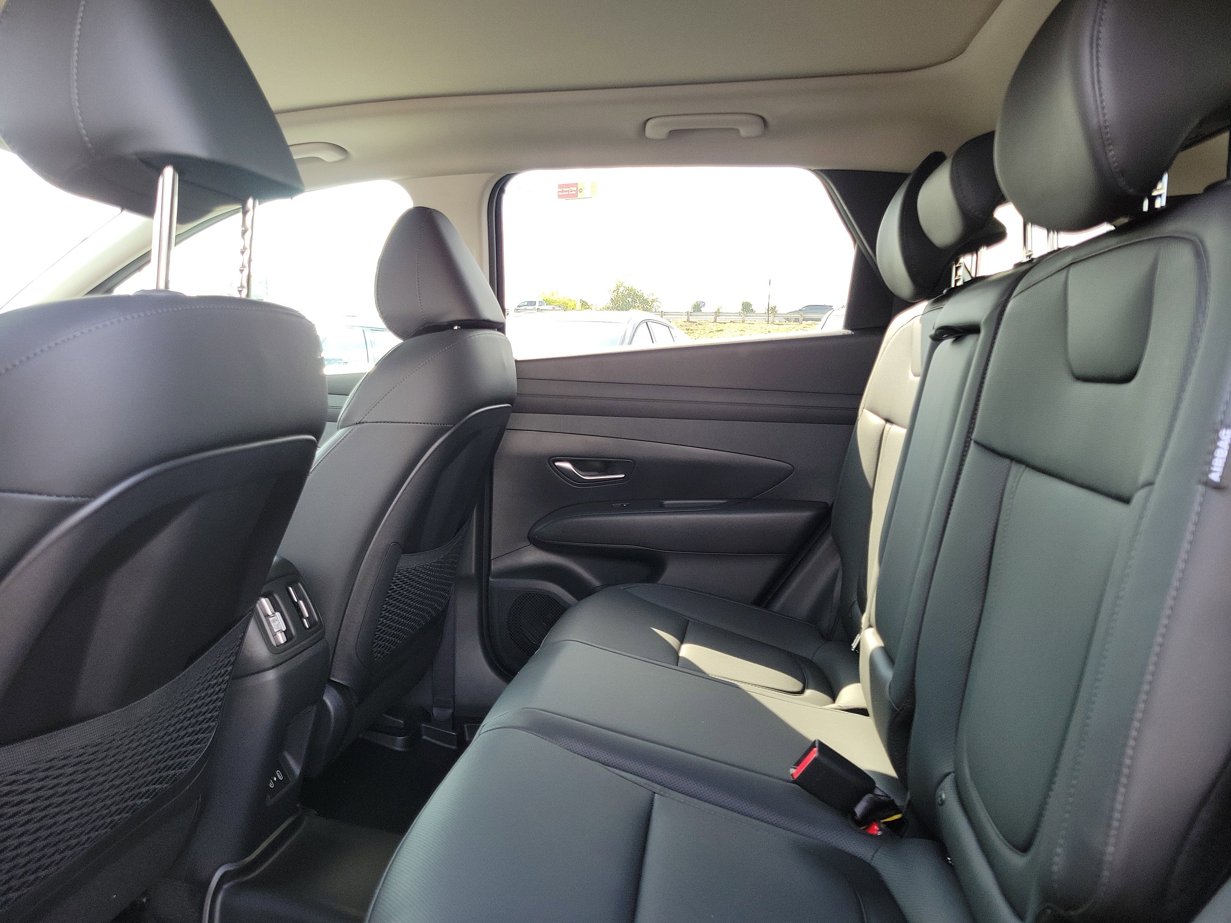 New 2025 Hyundai Tucson SEL image 15