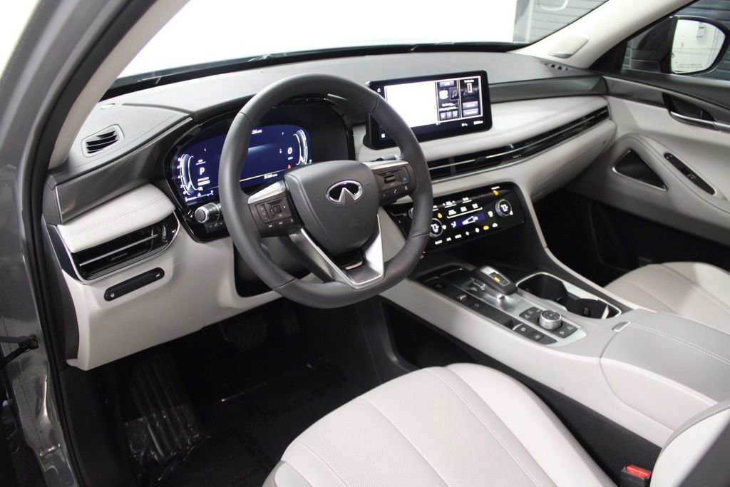 Certified 2026 INFINITI QX60 Luxe w/ Cargo Package image 4
