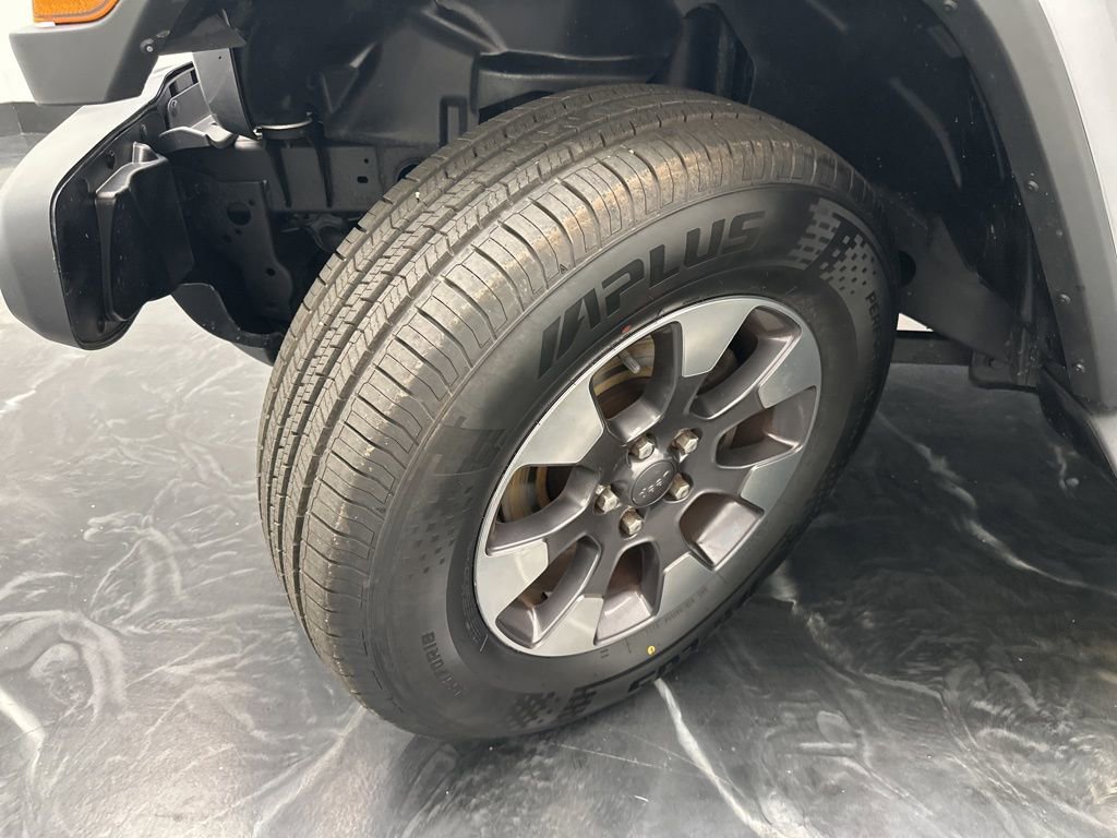 Used 2018 Jeep Wrangler Unlimited Sahara image 29