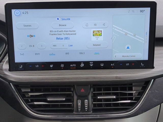 Used 2025 Ford Escape SE w/ PHEV Premium Package image 19