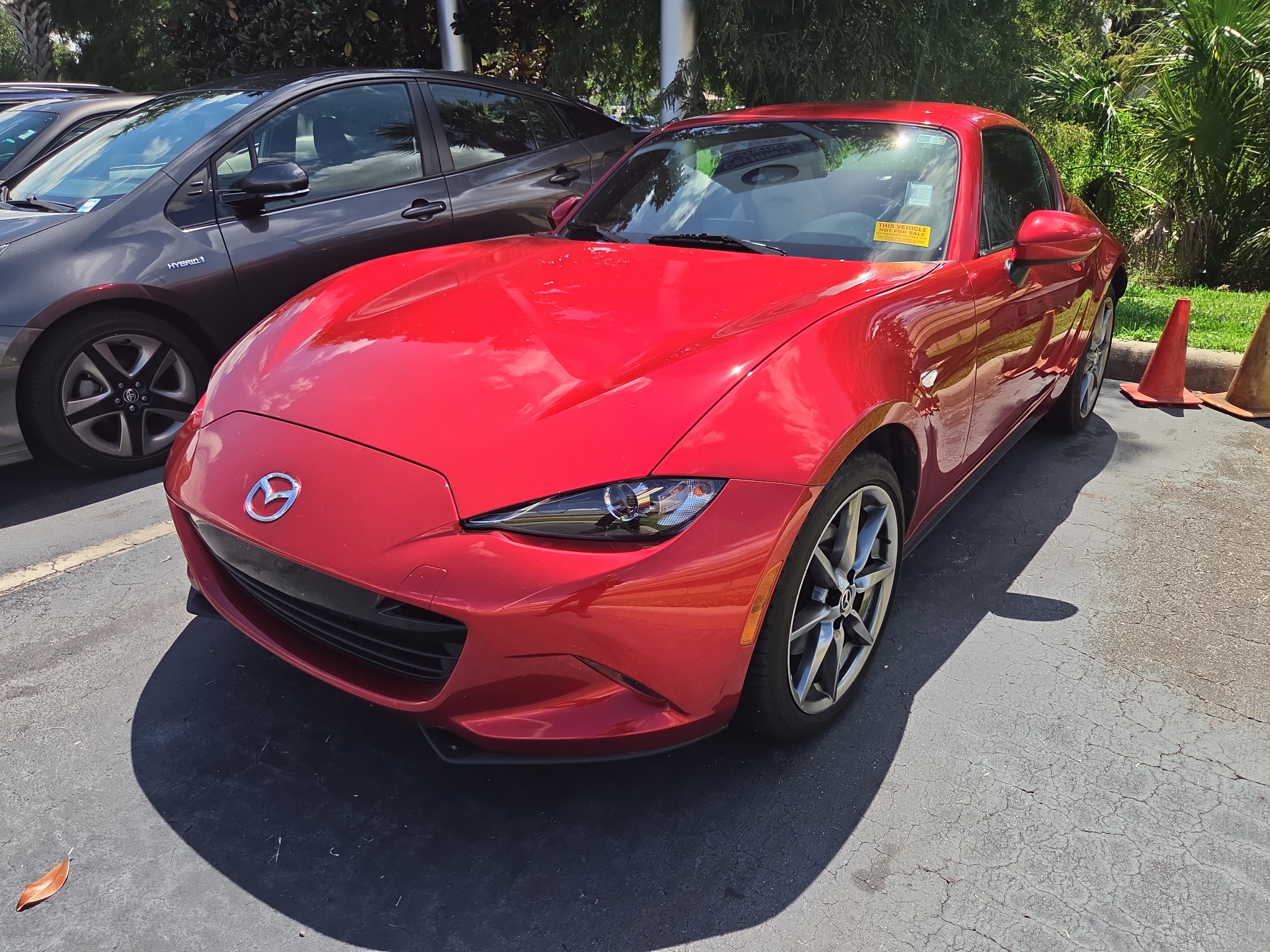 Used 2020 MAZDA MX-5 Miata RF Grand Touring RWD image 3