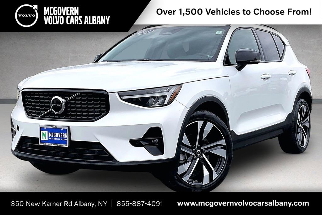 Certified 2023 Volvo XC40 B5 Plus w/ Climate Package image 1