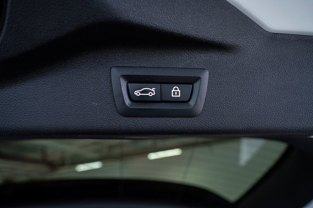 Used 2021 BMW X7 M50i w/ Executive Package AWD/4WD image 68