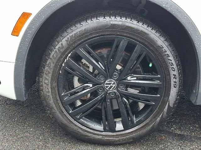 Used 2022 Volkswagen Tiguan SE R-Line AWD/4WD image 28