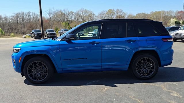 Used 2023 Jeep Grand Cherokee Summit AWD/4WD image 4