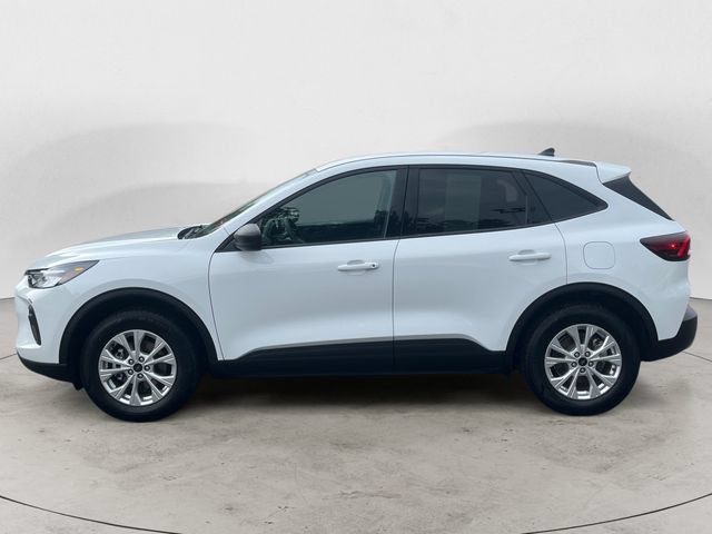 Used 2025 Ford Escape Active AWD/4WD image 2