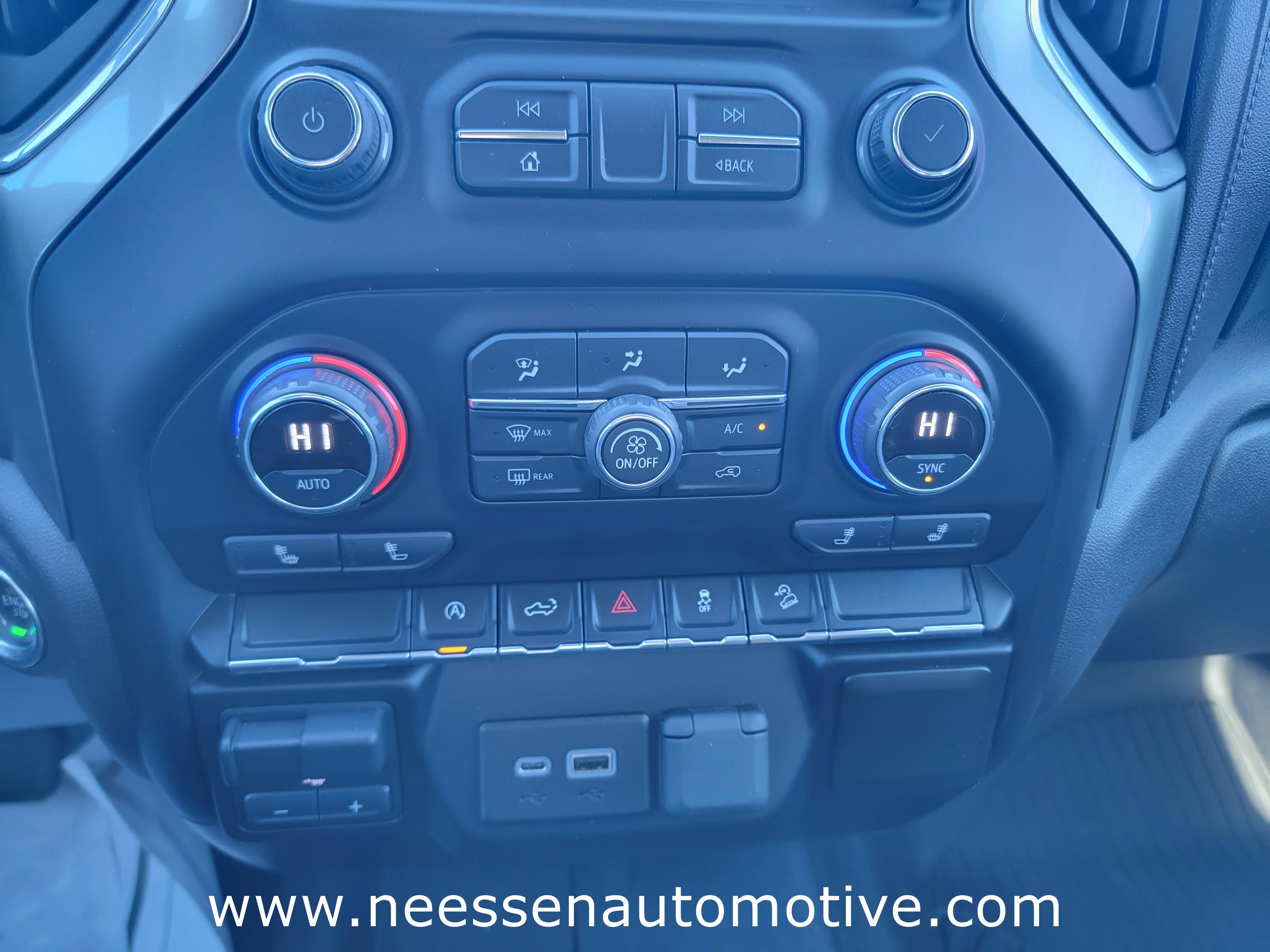 Used 2020 Chevrolet Silverado 1500 LT w/ Texas Edition image 24