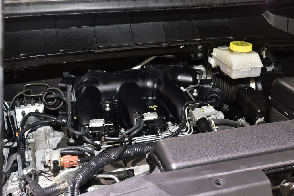 Used 2023 Nissan Pathfinder SV image 34