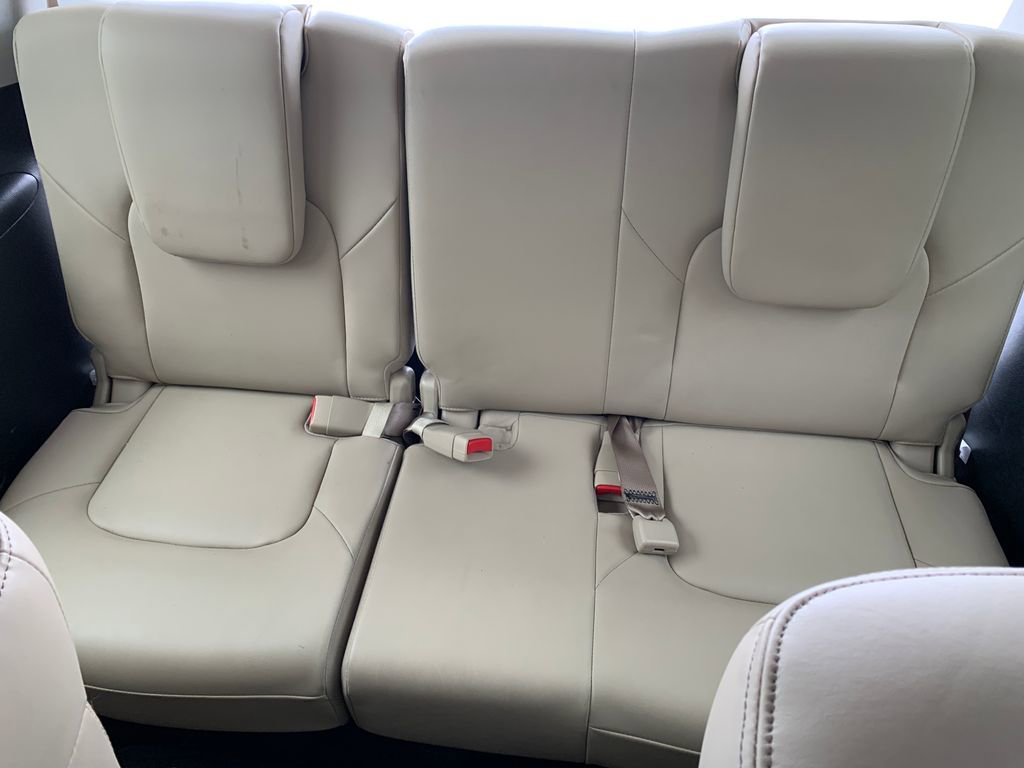 Used 2024 Nissan Armada Platinum w/ Captain's Chairs Package RWD image 32
