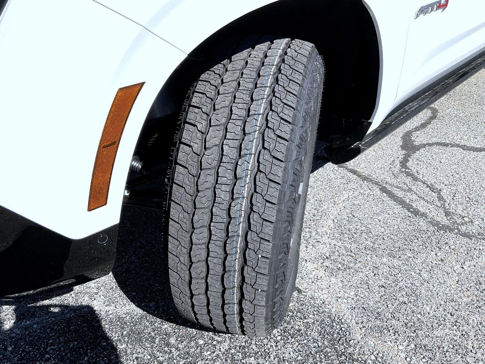 New 2026 GMC Yukon XL AT4 w/ AT4 Premium Plus Package image 26