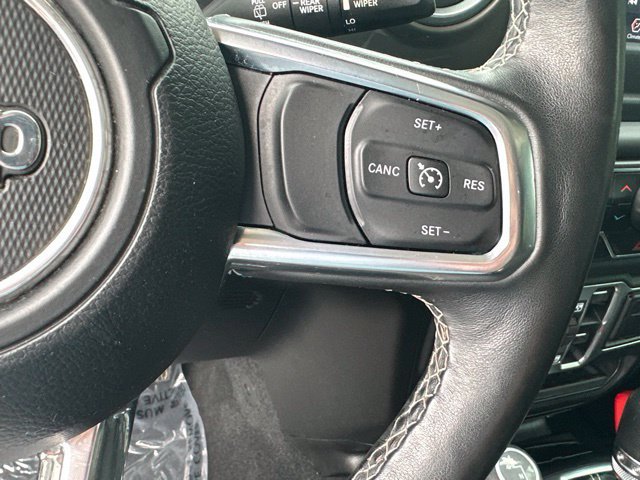 Used 2018 Jeep Wrangler Unlimited Sahara w/ Cold Weather Group AWD/4WD image 8