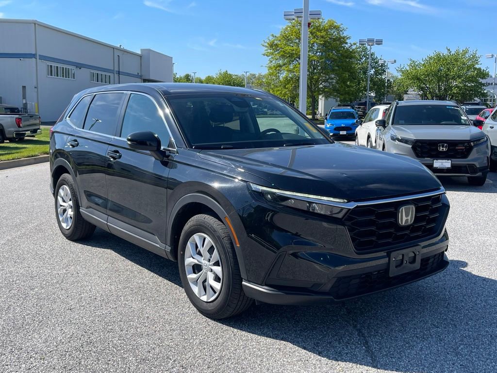 Used 2025 Honda CR-V LX image 3