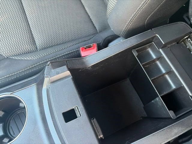 Used 2017 Ford Explorer XLT FWD image 27