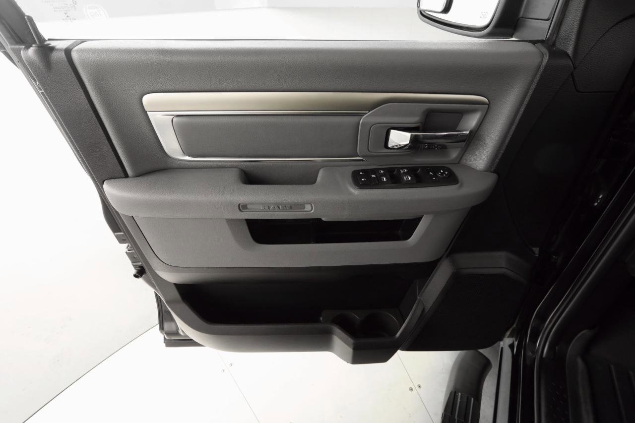 Used 2019 RAM 1500 Classic Warlock AWD/4WD image 10
