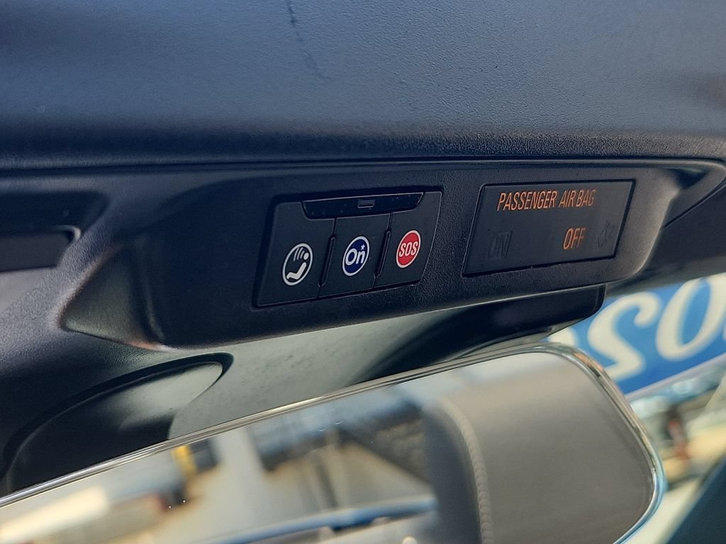 Used 2020 Chevrolet Camaro LT RWD image 18
