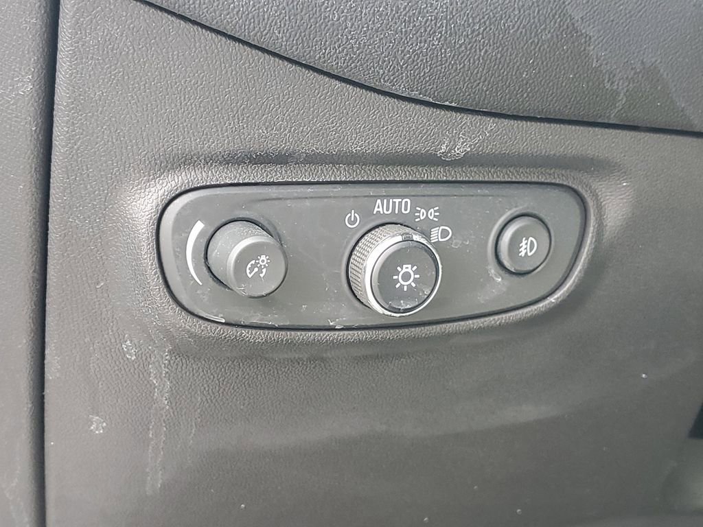 Used 2020 Chevrolet Equinox Premier w/ LPO, Floor Liner Package AWD/4WD image 7
