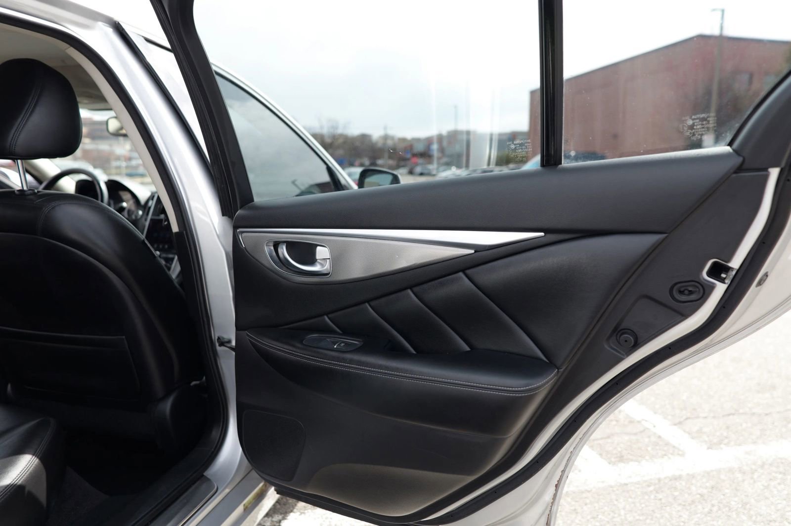 Used 2017 INFINITI Q50 Premium w/ 2.0T Premium Plus Package image 30